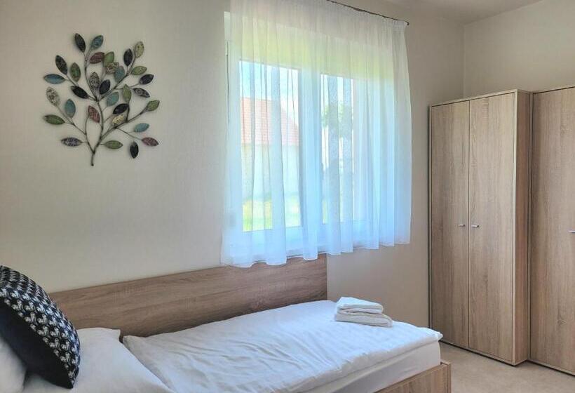 سوئیت جونیور خانوادگی, Silver Lodge Vendégház Egerszalók
