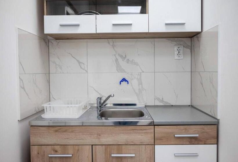 استودیو استاندارد با تخت کینگ, The Sun Apartments Brcko