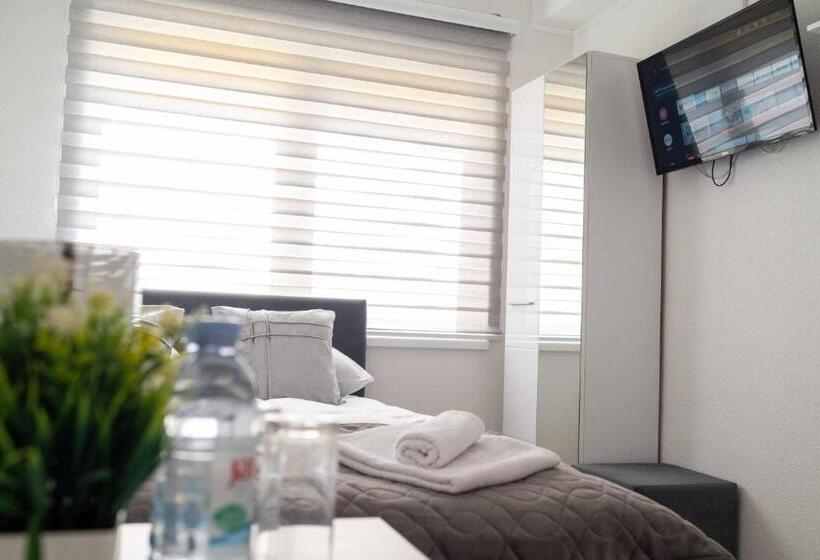 اتاق اکونومی, The Sun Apartments Brcko