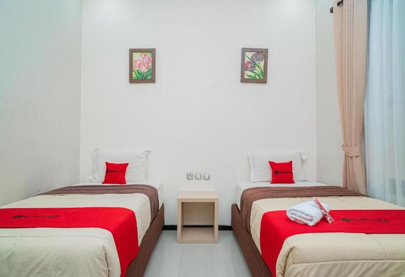 Номер Стандарт, Reddoorz Plus Syariah @ Jalan Dokter Wahidin Bojonegoro