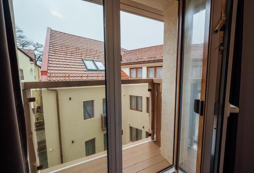 اتاق لوکس, Vila Noblesse