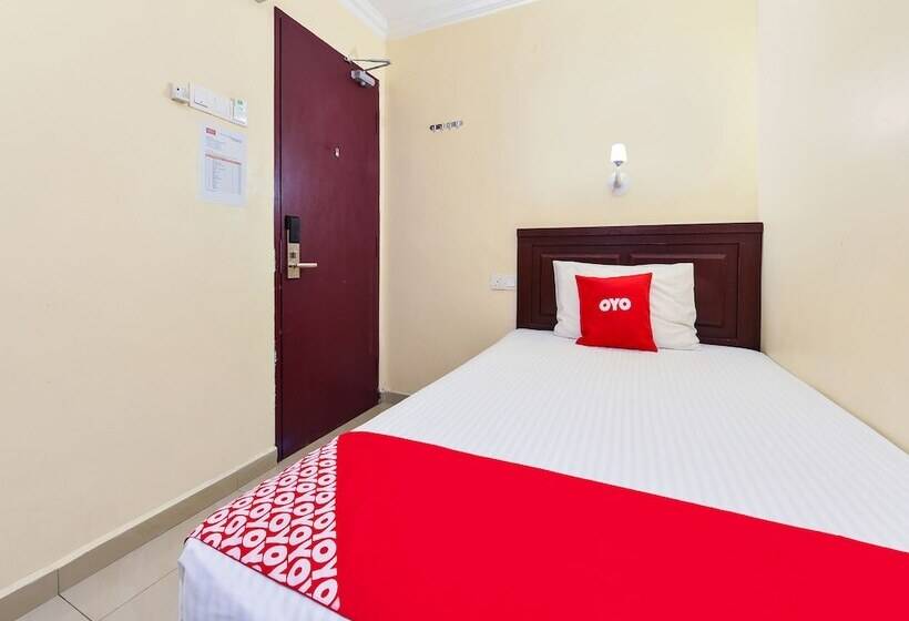 Номер Deluxe Одноместный, Oyo 90562 J Hostels Pj