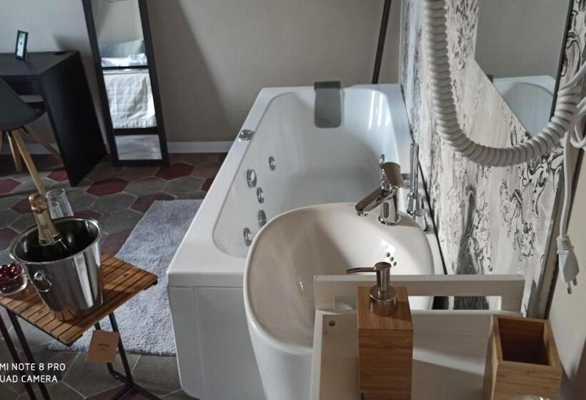 اتاق لوکس با چشم‌انداز, Palazzo Lupinacci   Dimora Storica Bed And Breakfast