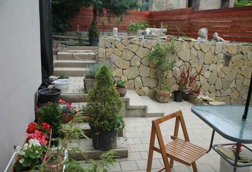 Номер Стандарт, Castellum Apartman
