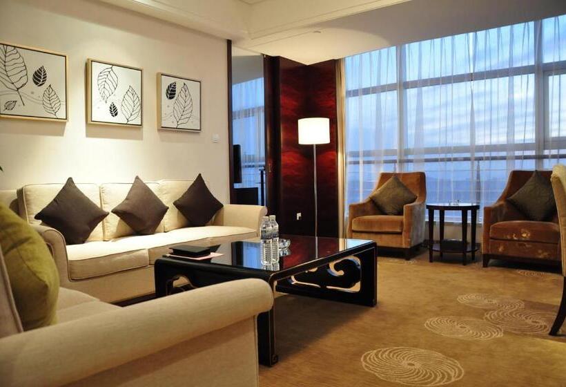 سوییت لوکس, New Century Hotel Qingdao