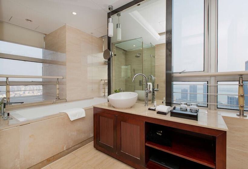 اتاق سوپریور با چشم‌انداز دریا, New Century Hotel Qingdao