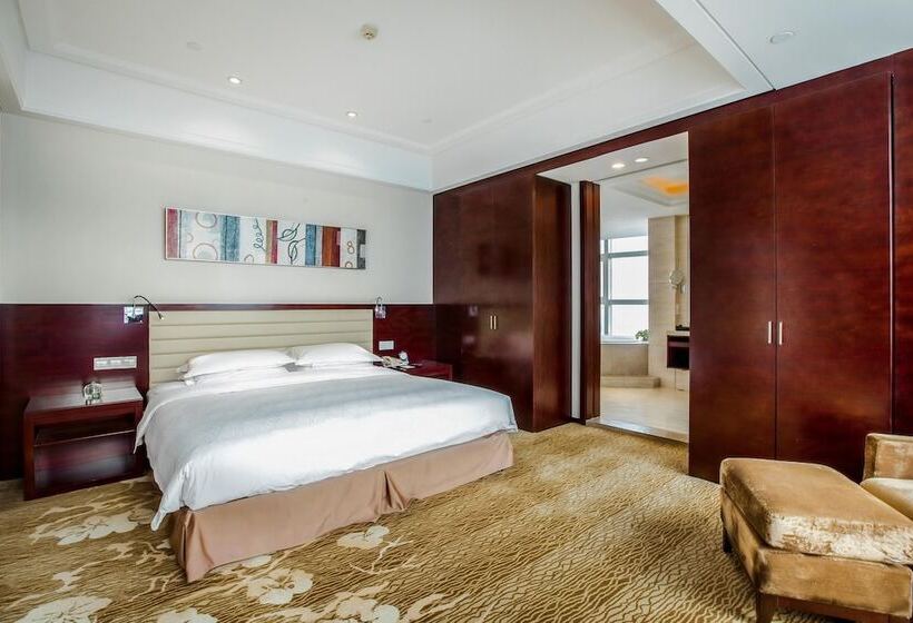 سوییت لوکس, New Century Hotel Qingdao