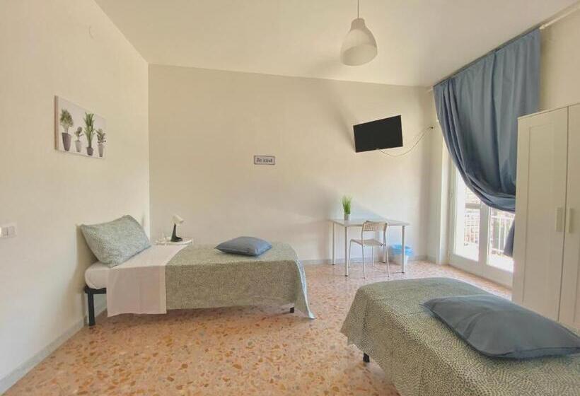 Семейный Номер, Guest House Service   Modugno