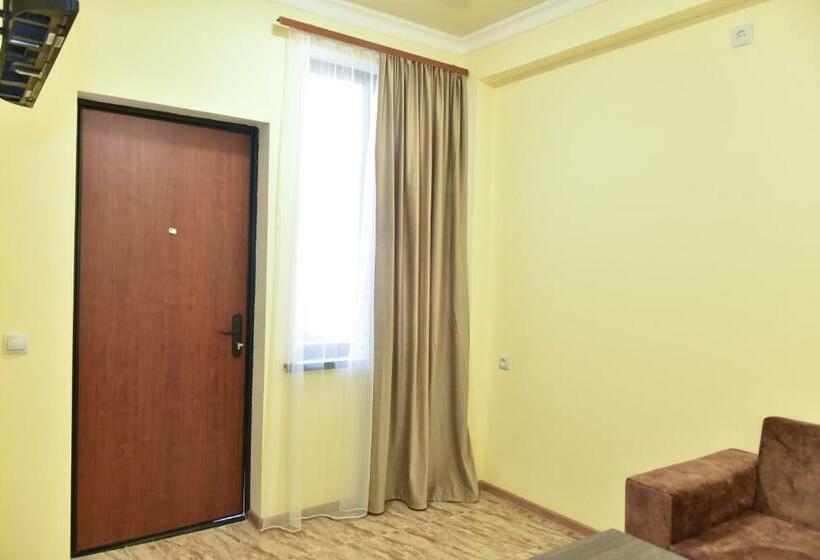 Трехместный Номер Стандарт с Балконом, Aba Resort