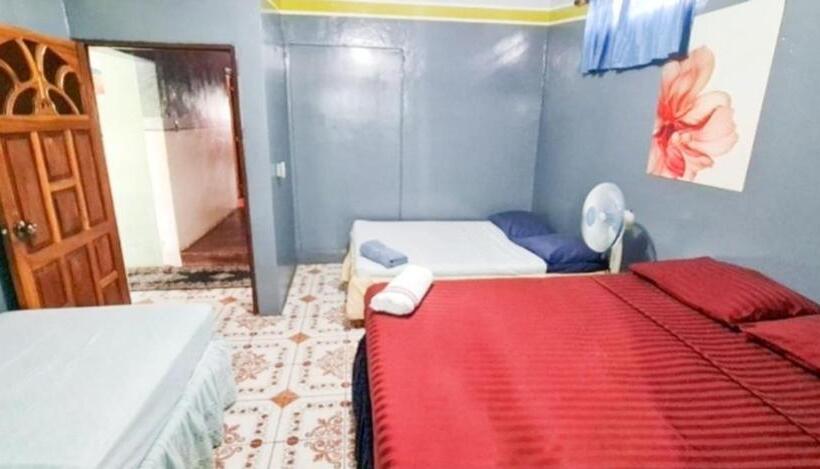 Четырехместный Номер Стандарт, Hostal Tortuga Viajera