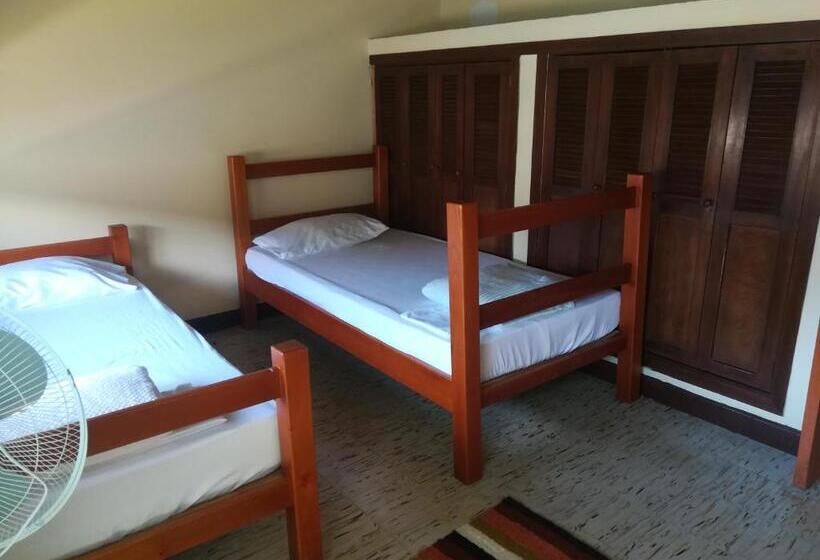 Номер Стандарт, Hostal Heliconias