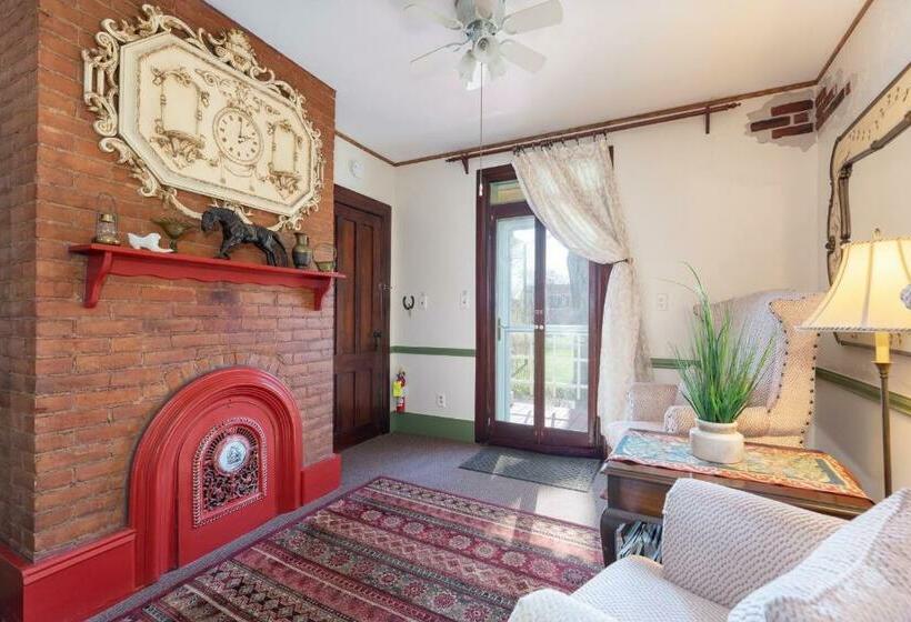 Номер Стандарт, Saratoga Farmstead B&b