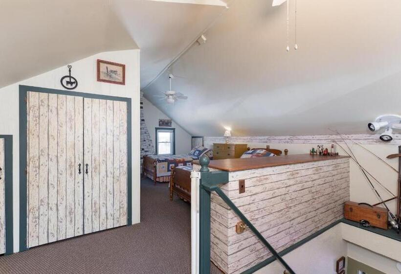 Номер Стандарт, Saratoga Farmstead B&b