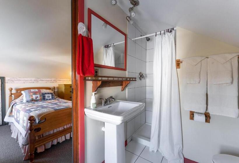 Номер Стандарт, Saratoga Farmstead B&b