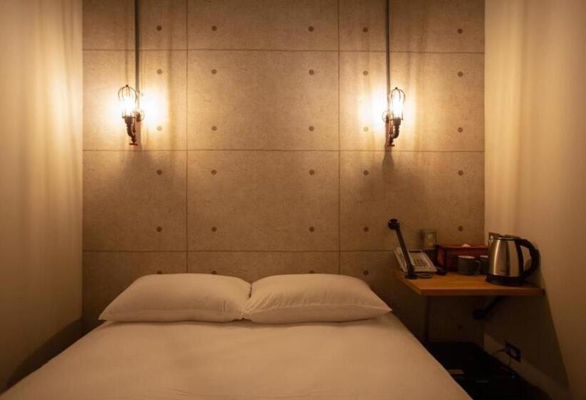 اتاق اکونومی, The Rooms Inn
