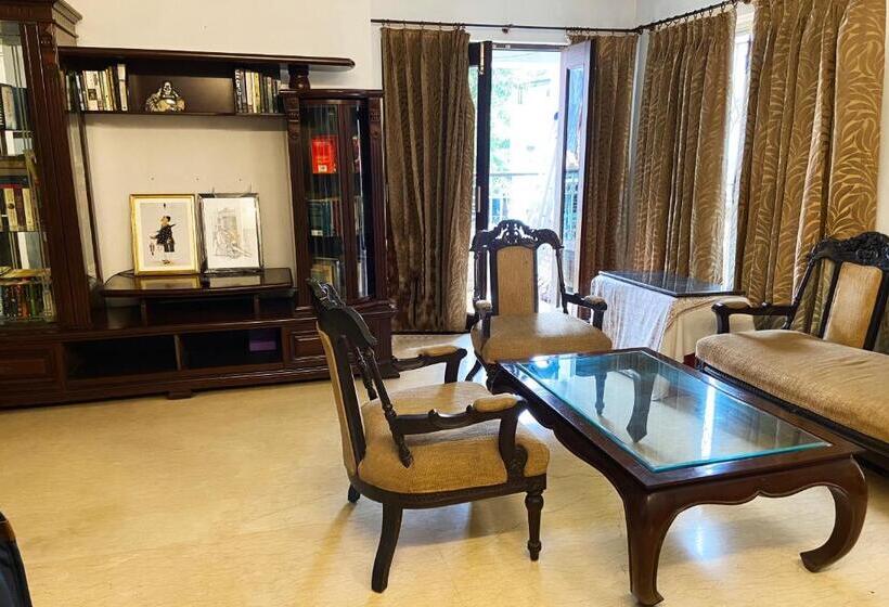 آپارتمان 1 خوابه با بالکن, The Aster Homestay   Bedrooms & Apartments
