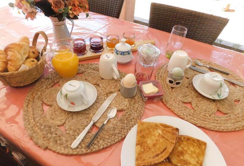 Номер Стандарт, Chez Marie