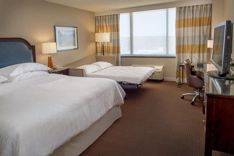 Номер Deluxe Кровать Кинг, Sheraton Westport Plaza