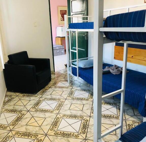 Кровать в Общей Комнате, Tamboleiros Hotel & Hostel