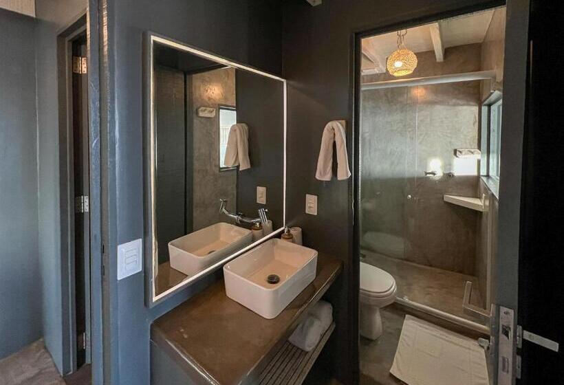 침실 2개 주택, Club De Mar Condo