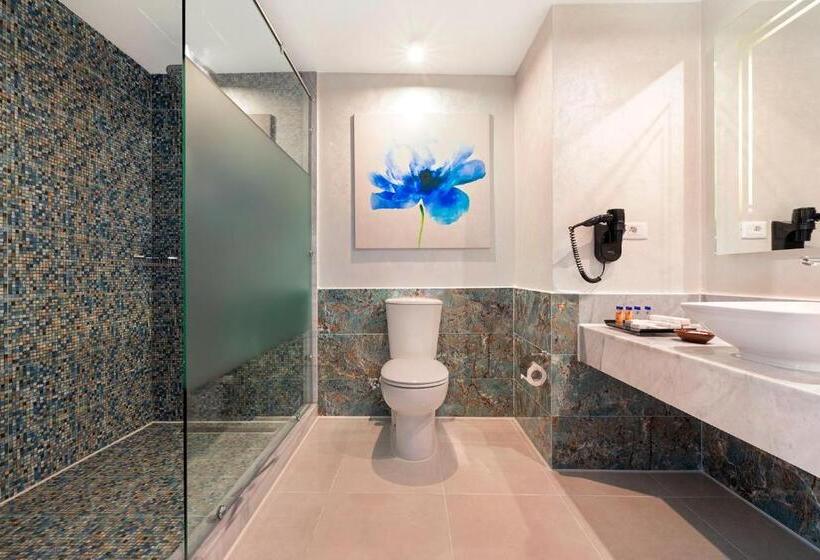 اتاق استاندارد سه تخته با چشم‌انداز استخر, Pickalbatros Blu Spa Resort   Adults Friendly 16 Years Plus  Ultra All Inclusive