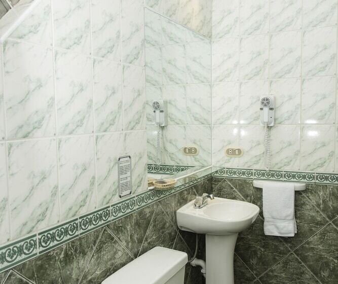 Quarto Estandar, Hostal El Triunfo