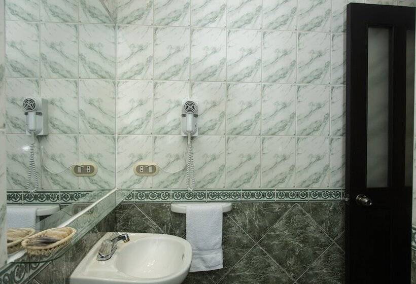 Quarto Estandar, Hostal El Triunfo