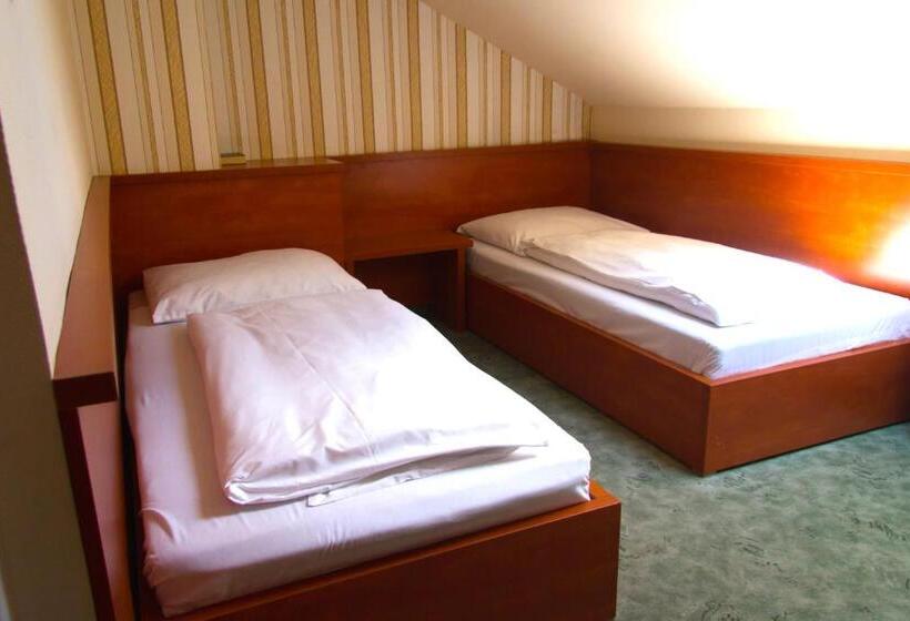 Номер Economy, Europa Hotel és étterem