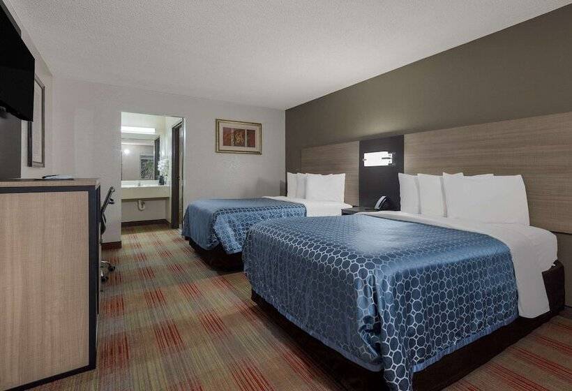 带2个双人床的标准工作室, Rodeway Inn