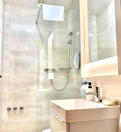 Номер Стандарт, Hét Vezér Apartman