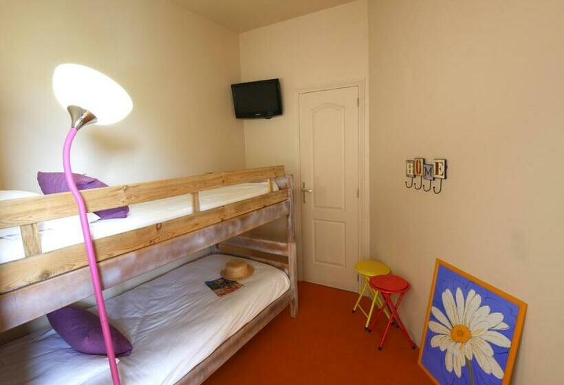 اتاق سوپریور چهار تخته, Vacances Bleues Hôtel Castel Luberon