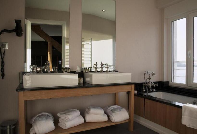 سوییت جونیور با چشم‌انداز دریاچه, Hôtel Beau Rivage