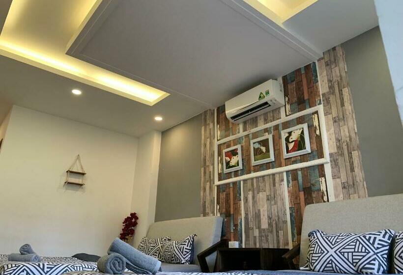 اتاق خانوادگی, Ace Home