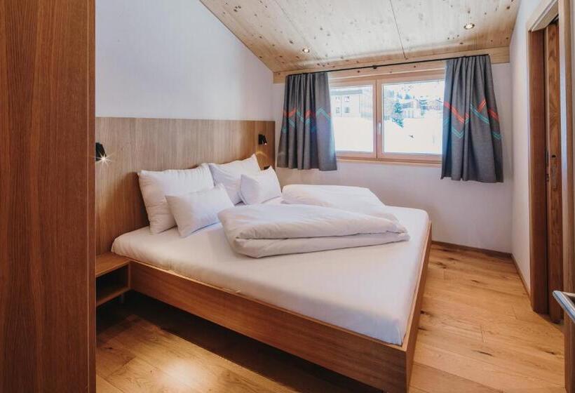 سوییت خانوادگی, Alpin   Studios & Suites