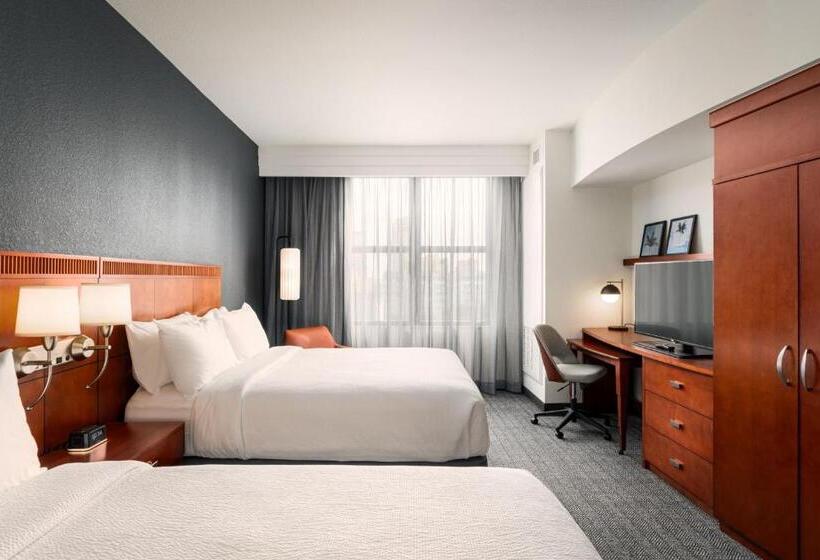 Номер Стандарт, Courtyard By Marriott St. Petersburg Downtown