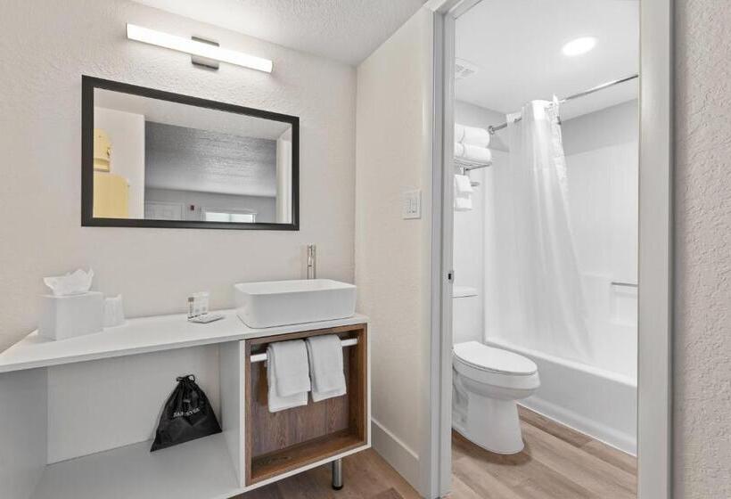 Стандартный Номер Кровать Кинг, Developer Inn Highway, A Howard Johnson By Wyndham