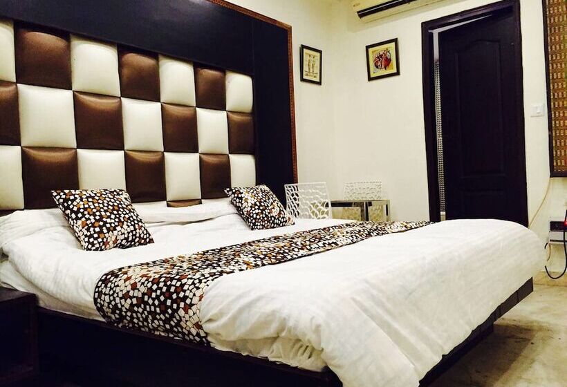 Номер Deluxe, Spot Inn