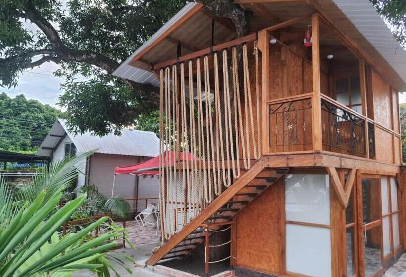 کابین, Boutique Casa De Piedra