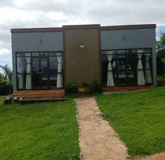 اتاق استاندارد یک نفره, Sipi Valley Resort