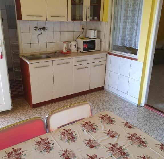 침실 1개 발코니 아파트, Apartmány Viola