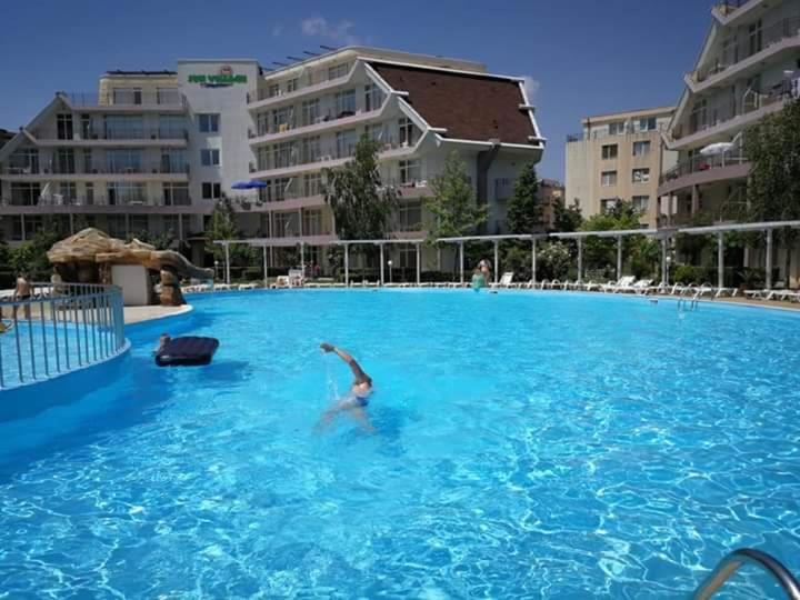 Apartamento 2 Dormitórios, Apartment In Sunny Beach, Complex Sun Village, 80 Qm, 2 Bedrooms & Living Room Near To The Beach, Sw