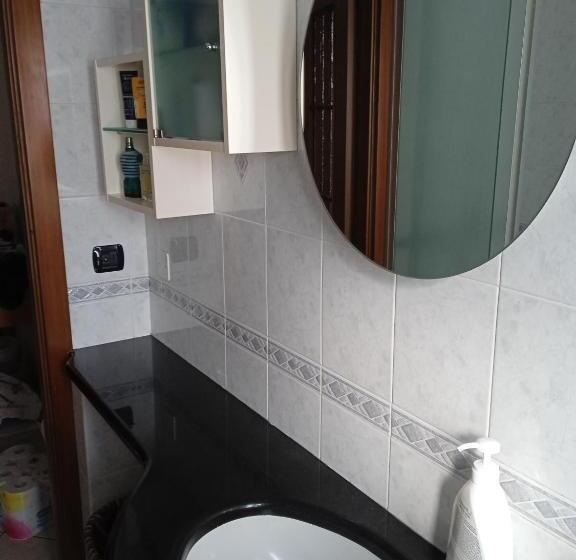 آپارتمان 1 خوابه, Teresa S House
