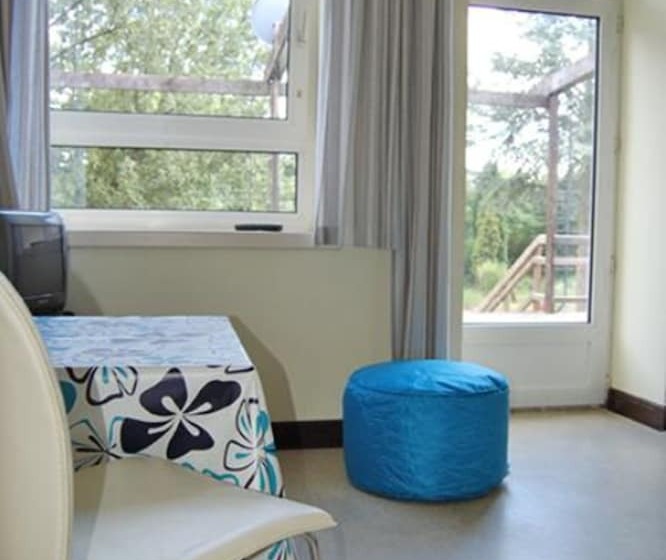 标准单人间共用浴室, Hostel Flensburg