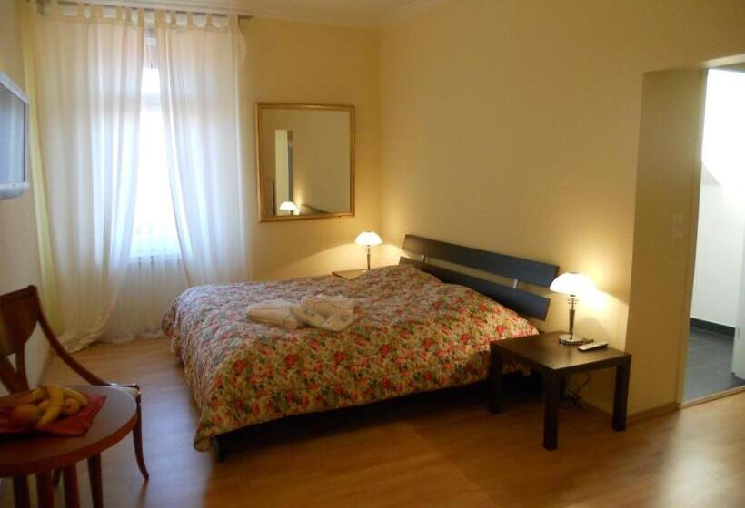 Номер Стандарт, Berliner Hof