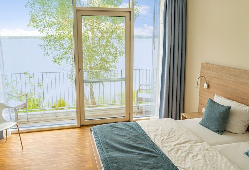 اتاق پریمیوم با چشم‌انداز دریاچه, Strandhotel Senftenberger See