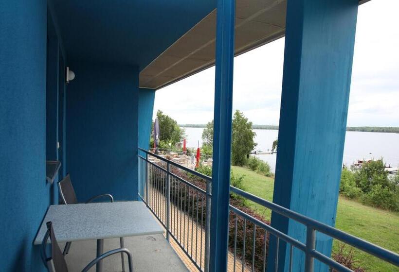 اتاق استاندارد با چشم‌انداز دریاچه, Strandhotel Senftenberger See