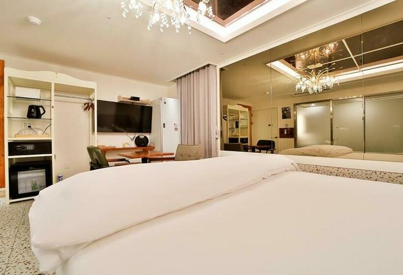 اتاق لوکس, Daegu February Hotel Dongdaegustation