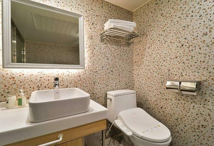 اتاق لوکس, Daegu February Hotel Dongdaegustation
