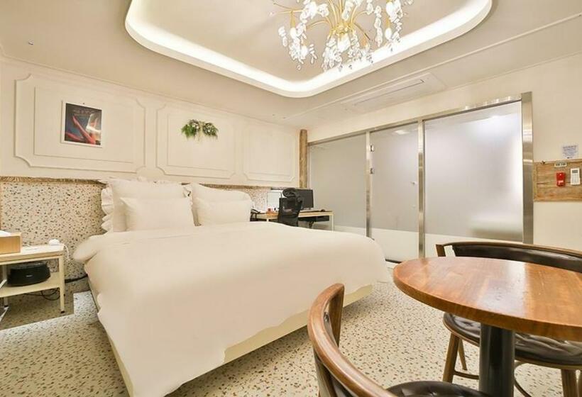 اتاق لوکس, Daegu February Hotel Dongdaegustation
