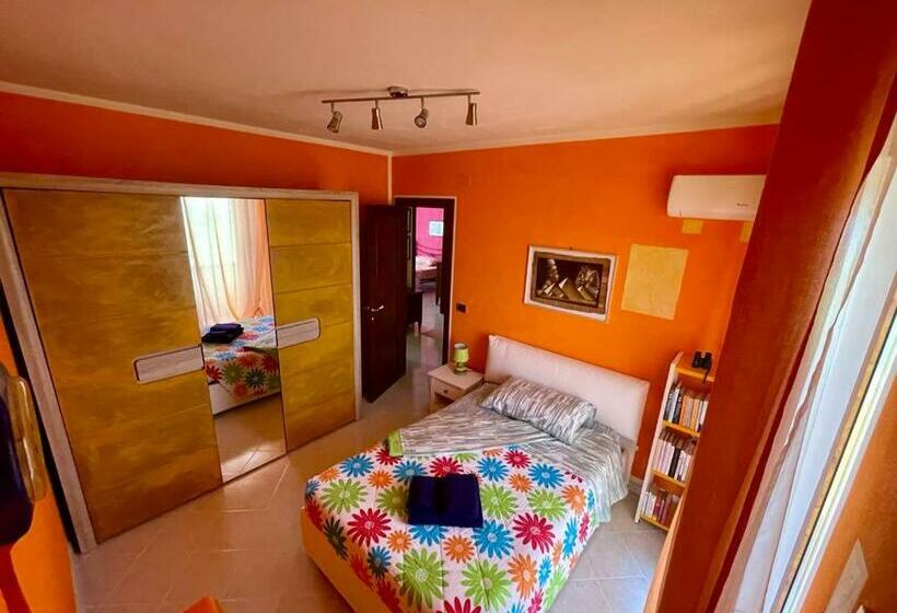 اتاق استاندارد چهار تخته با چشم‌انداز دریا, Lalu S B&b